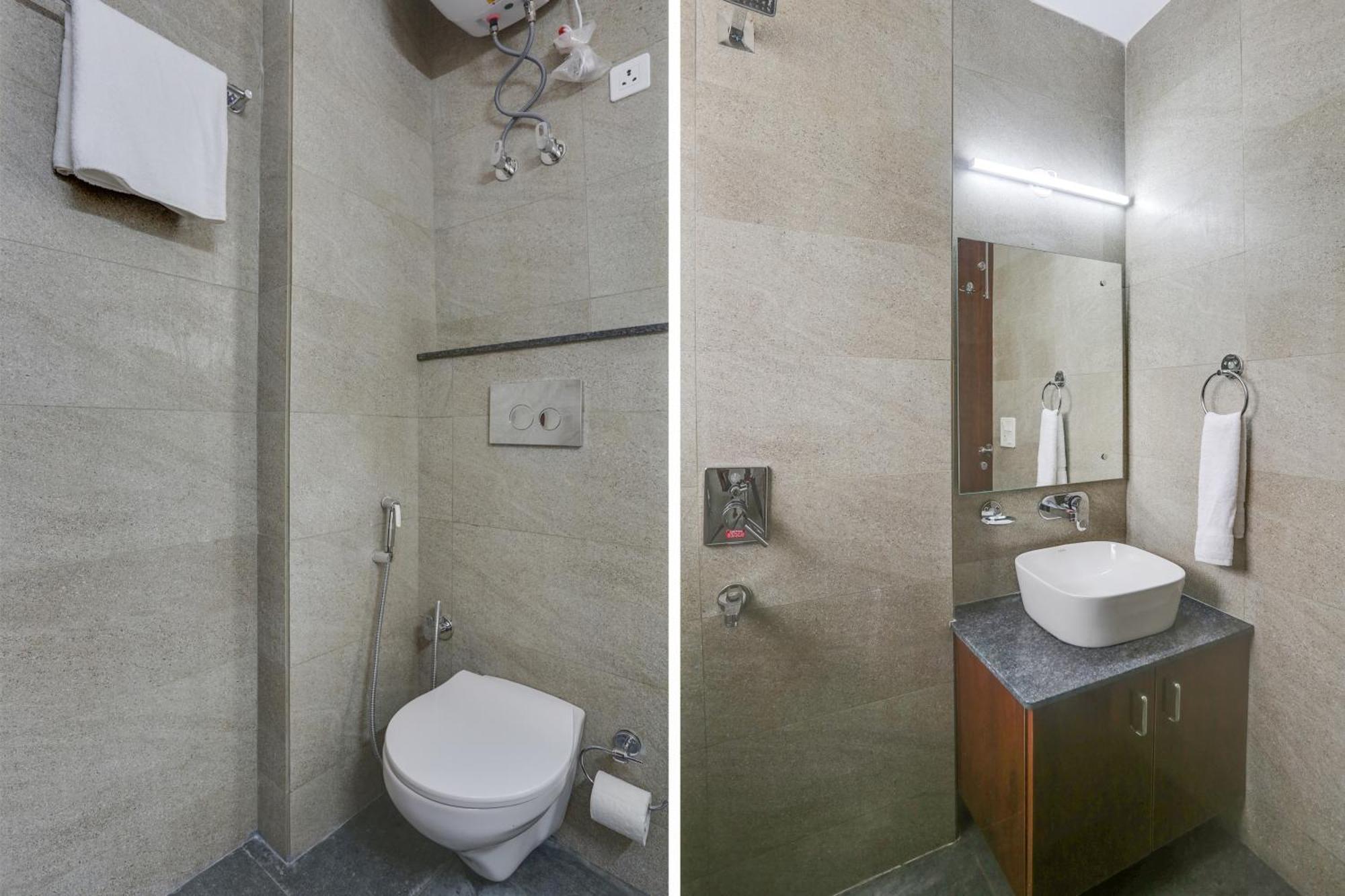 Townhouse The Adore Inn Gurgaon Exterior photo