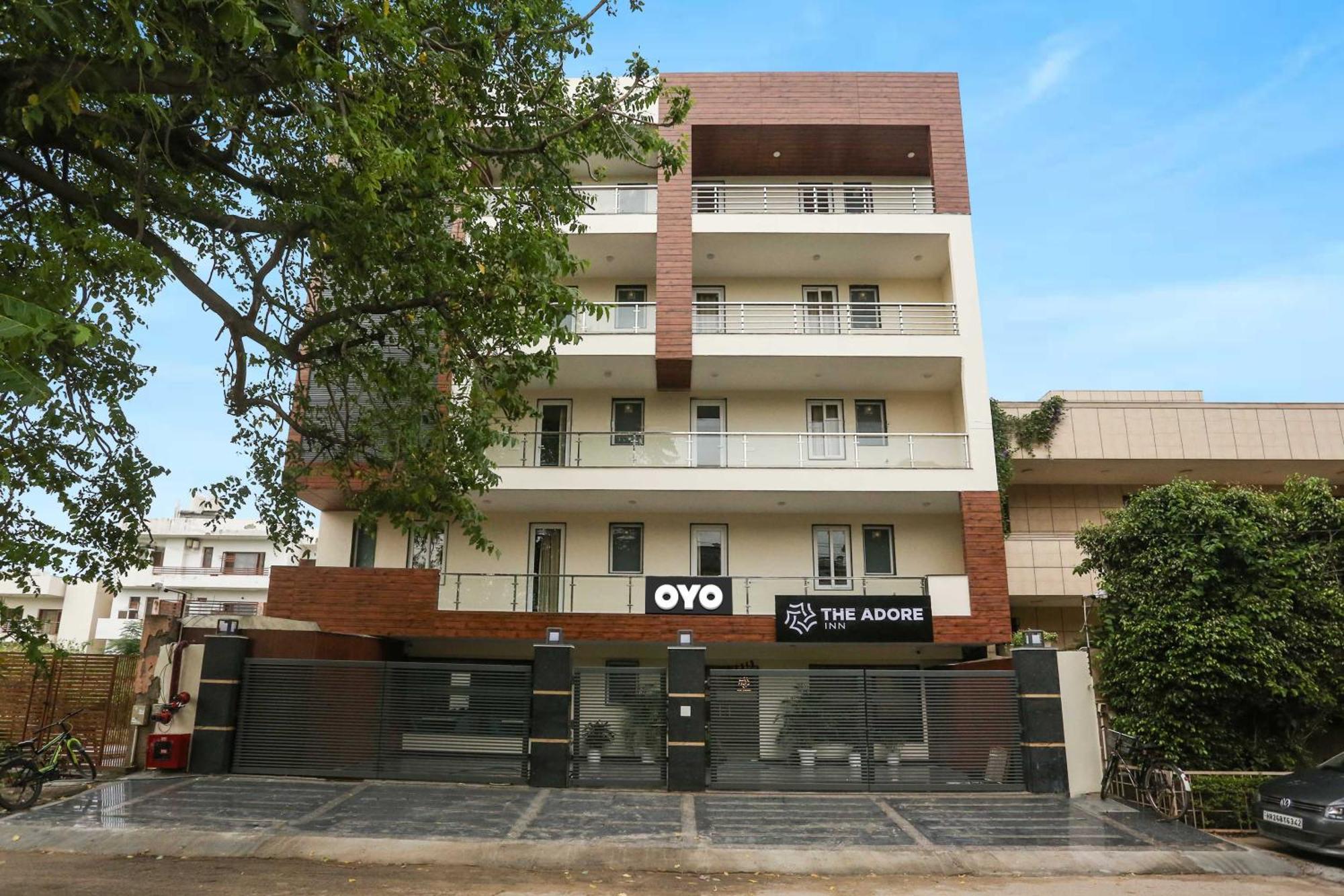 Townhouse The Adore Inn Gurgaon Exterior photo