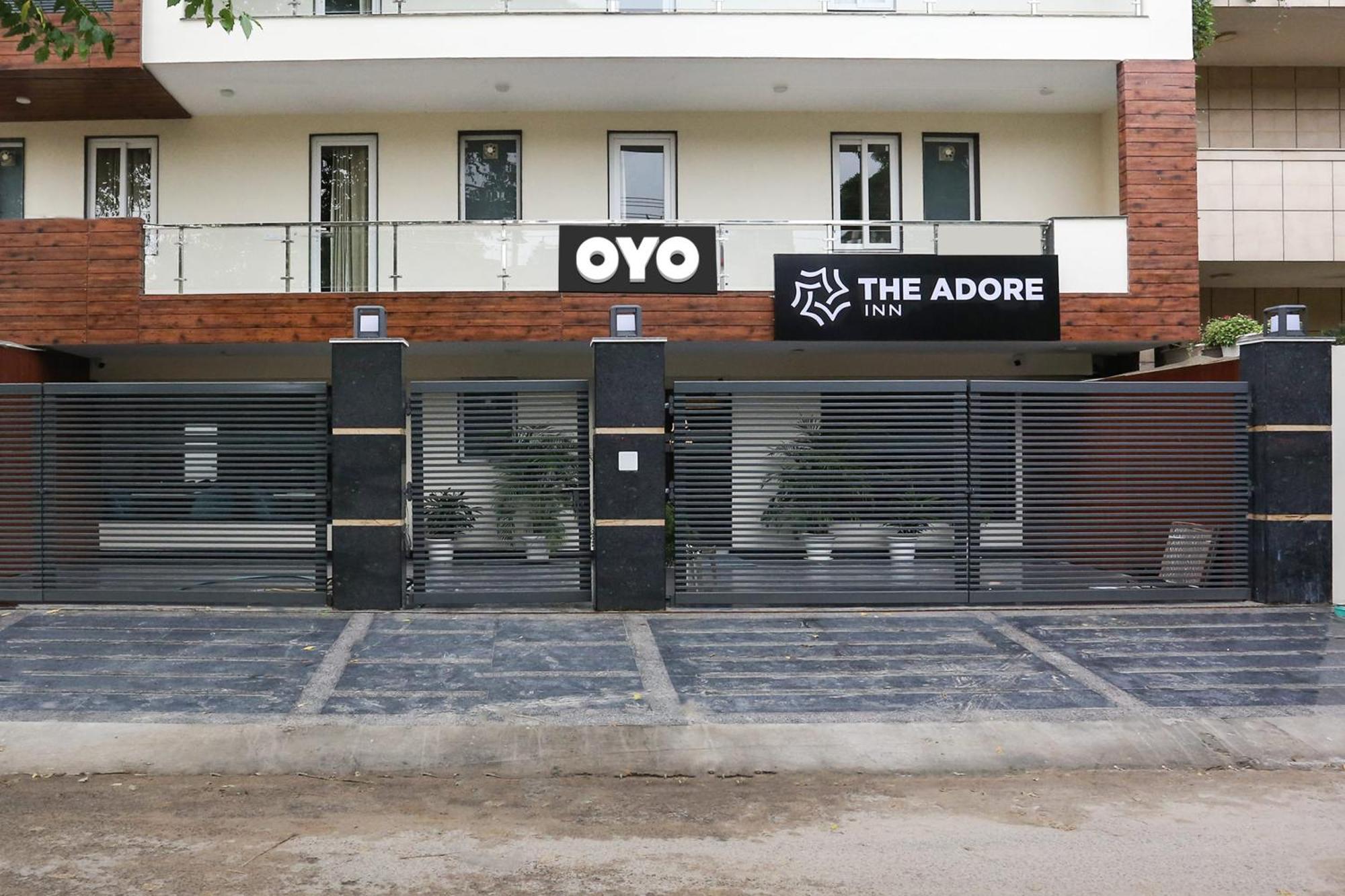 Townhouse The Adore Inn Gurgaon Exterior photo